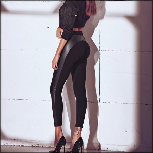 Leggings e t-shirt per essere comode e sexy