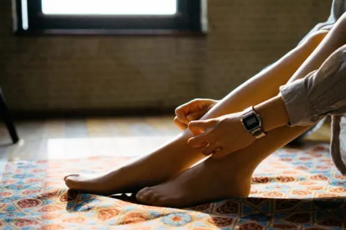 Calze e collant per donne curvy: la moda può essere anche inclusiva