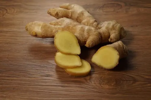 Come si usa lo zenzero? Proprietà, benefici e consigli