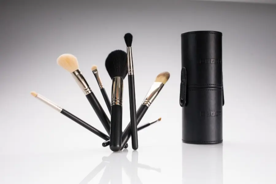Tutto quello che devi sapere sui pennelli da trucco