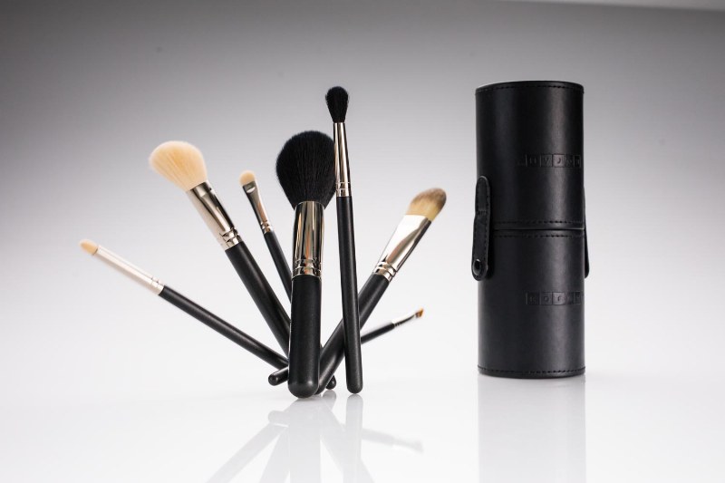 Tutto quello che devi sapere sui pennelli da trucco